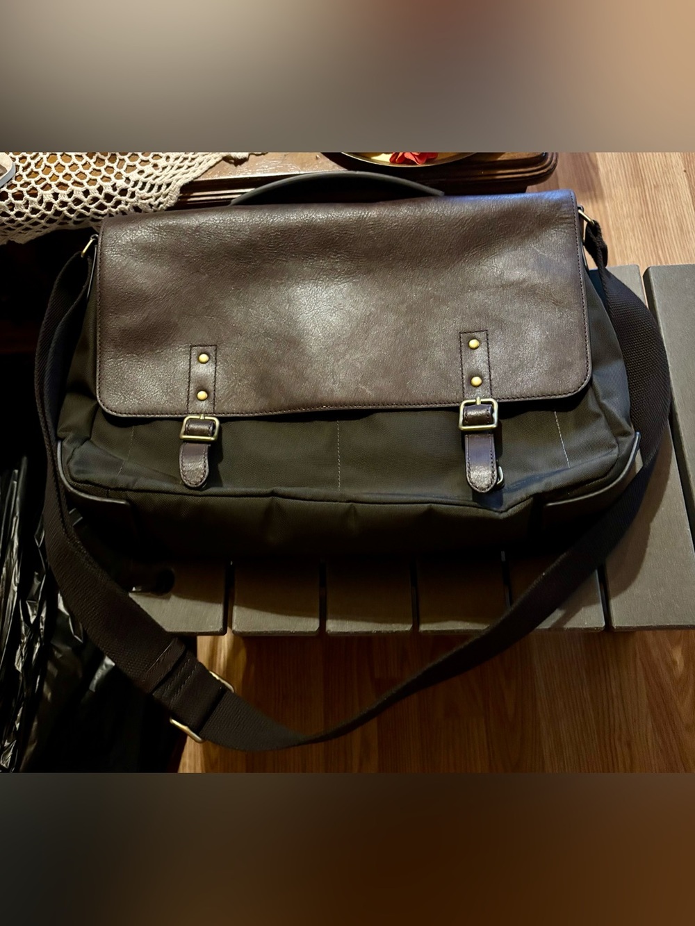 Men's New Fossil Messenger Bag
